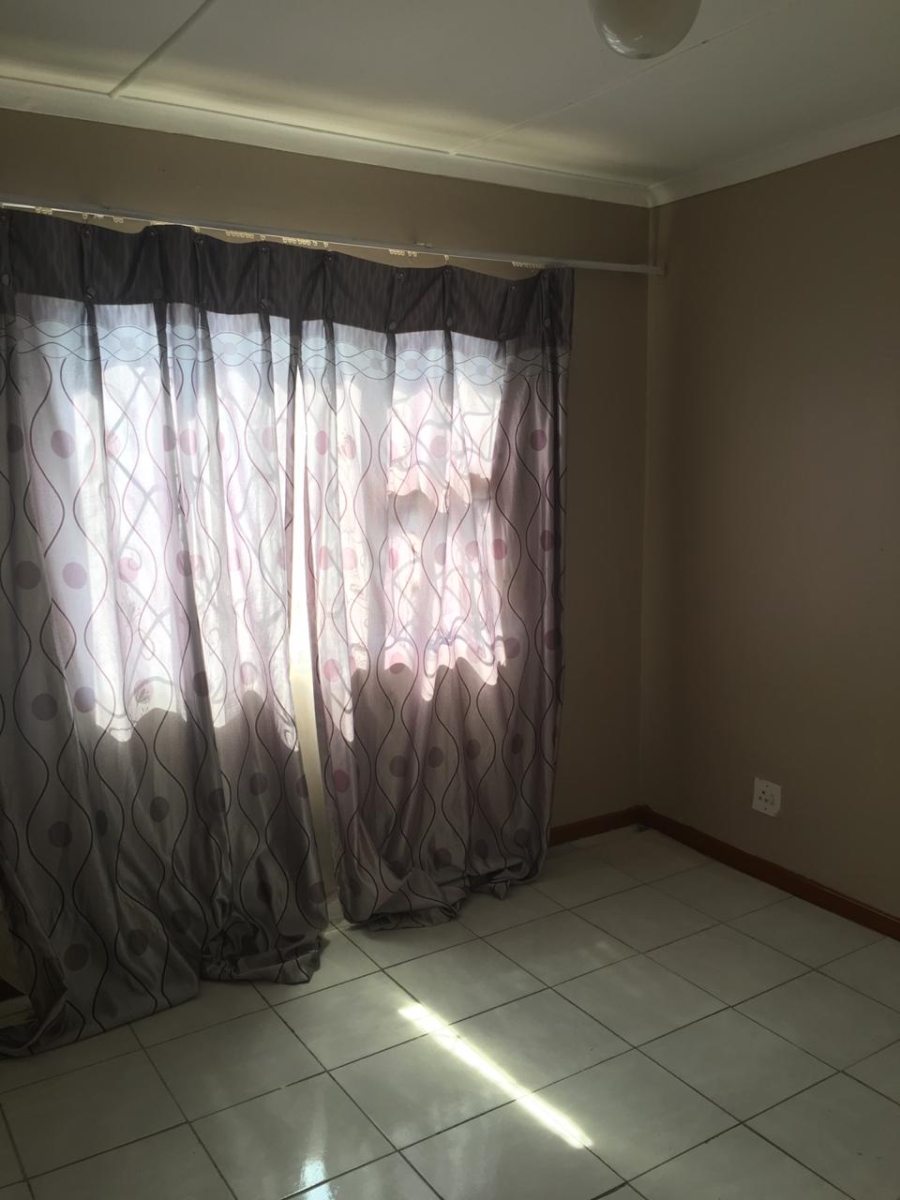 To Let 3 Bedroom Property for Rent in Amalinda Eastern Cape